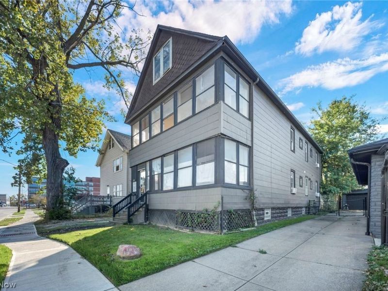4024 E 26th Street, Newburgh Heights, OH 44105 Photo 3
