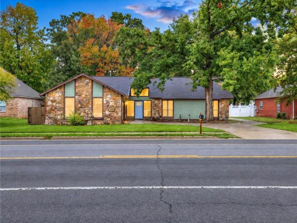 4003 Olive Street , Rogers, AR 72756