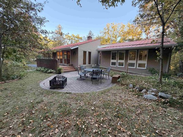 1545 W Demeter Drive, FREEPORT, IL 61032