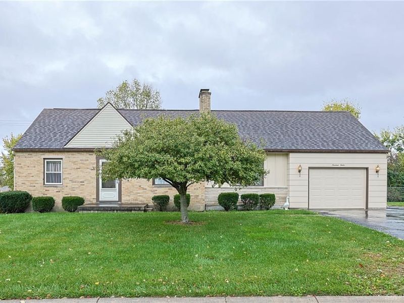 1912 S Sunny Ridge Road, Dayton, OH 45414 Photo 2