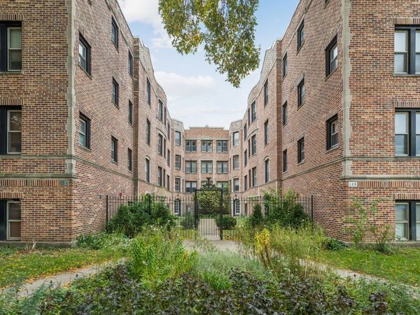 136 Clyde Avenue , Unit 2S, Evanston, IL 60202