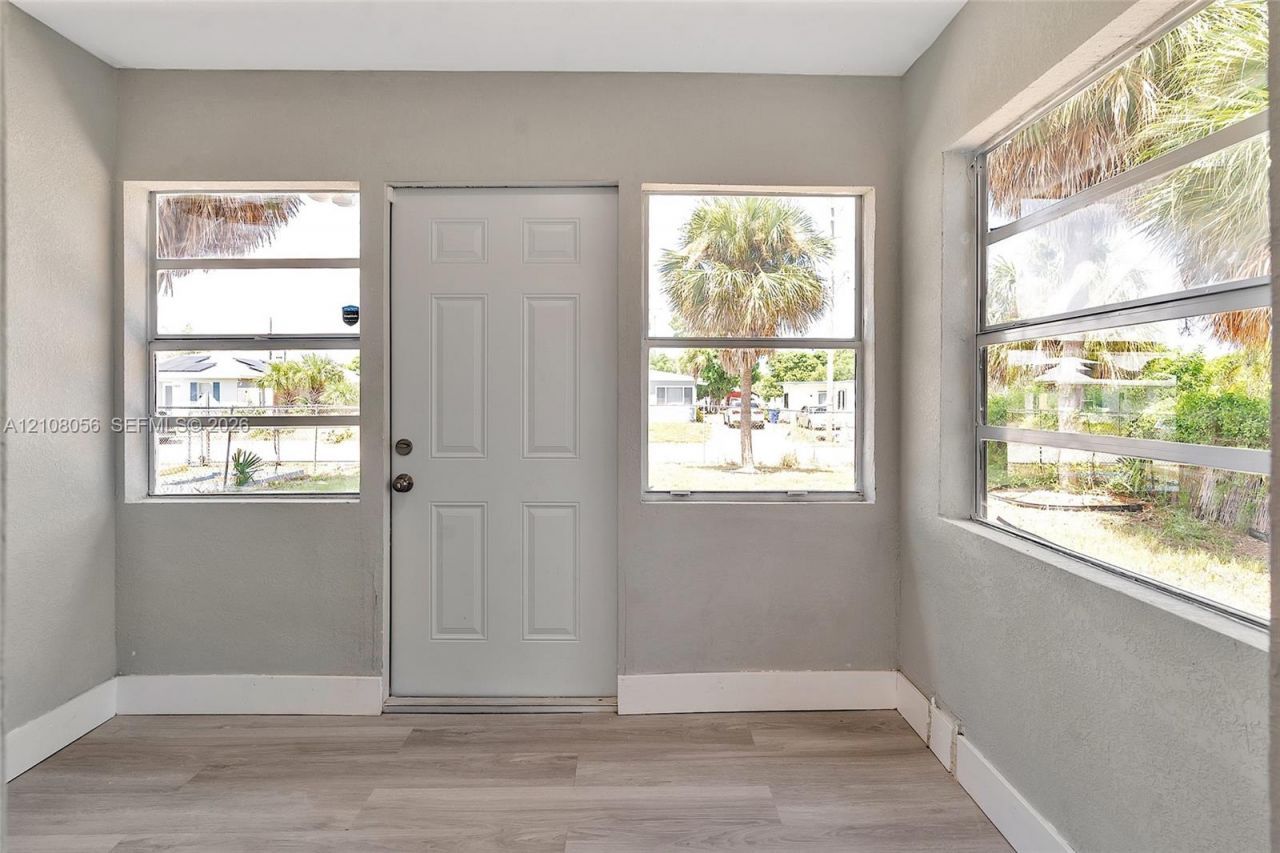 1444 W 28th St , Riviera Beach, FL 33404 Photo