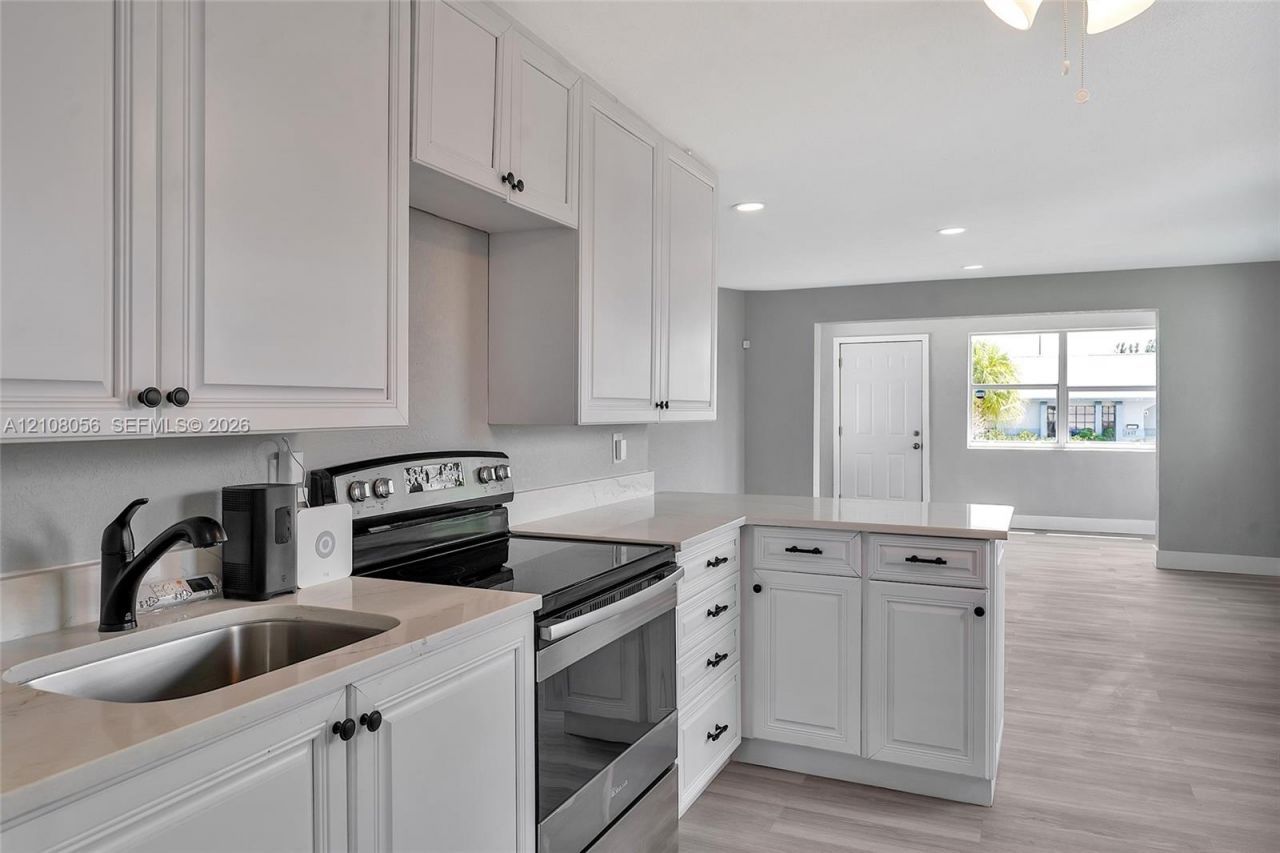 1444 W 28th St , Riviera Beach, FL 33404 Photo