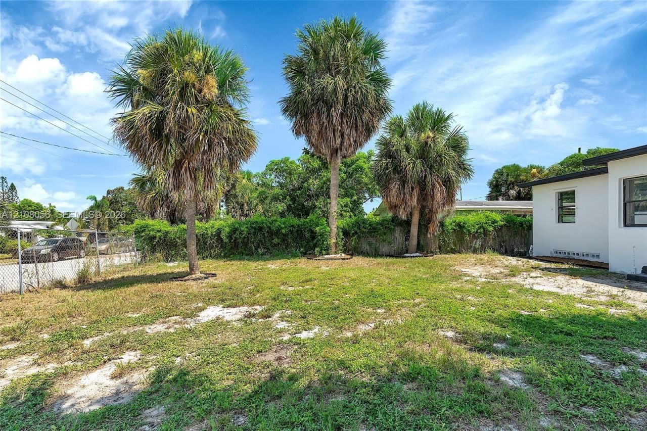 1444 W 28th St , Riviera Beach, FL 33404 Photo