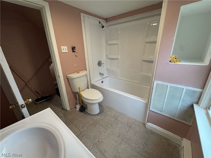 6310 Storer Avenue, Cleveland, OH 44102 Photo 20
