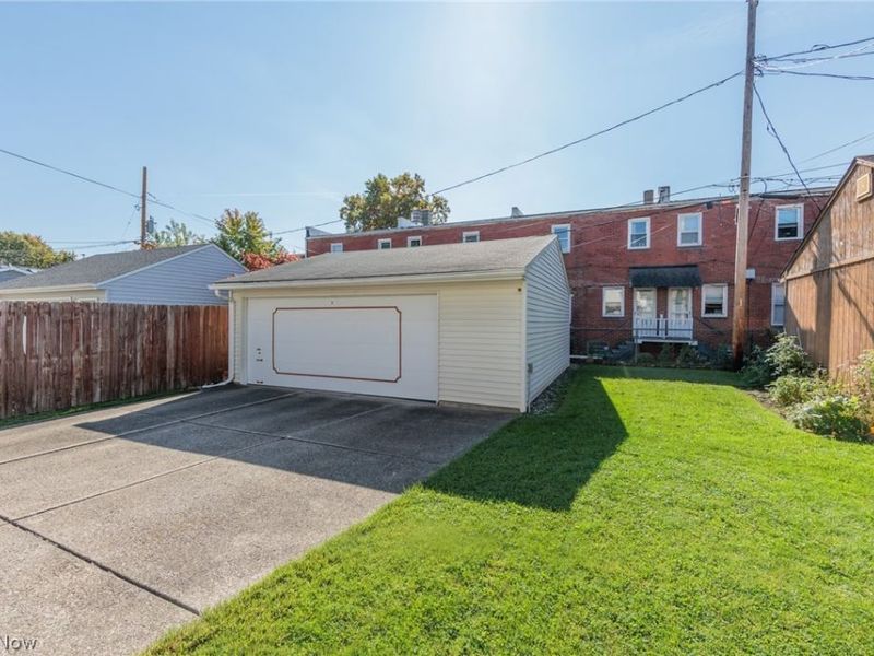 1921 Maynard Avenue, Cleveland, OH 44109 Photo 48