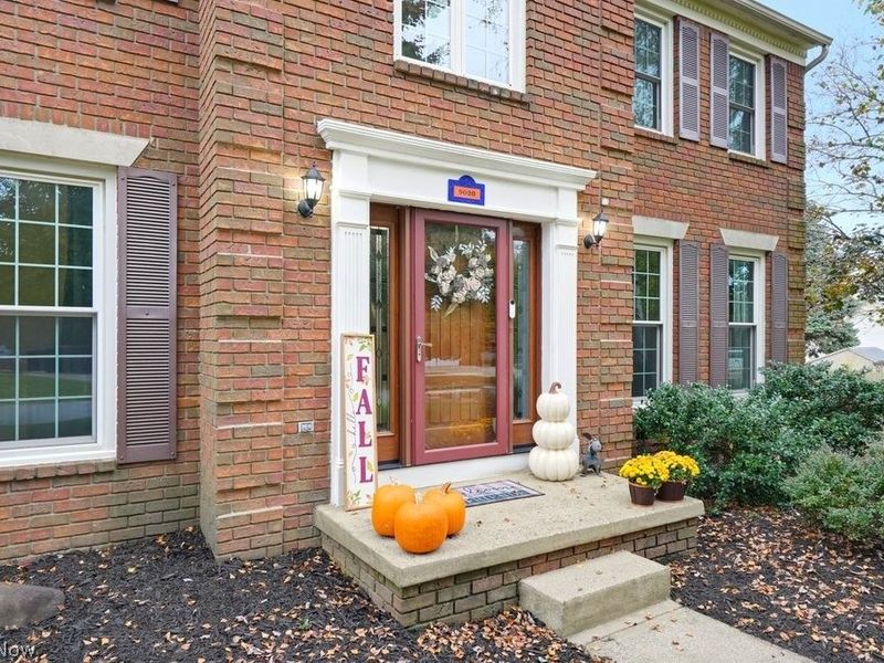 9020 Humberside Avenue NW, North Canton, OH 44720 Photo 2