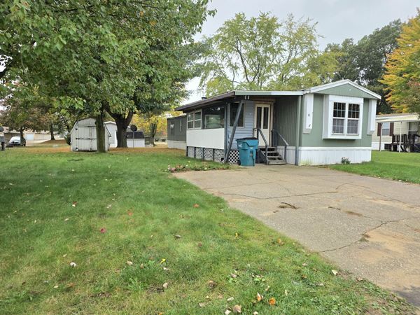 43 Maple Court, Muskegon, MI 49445