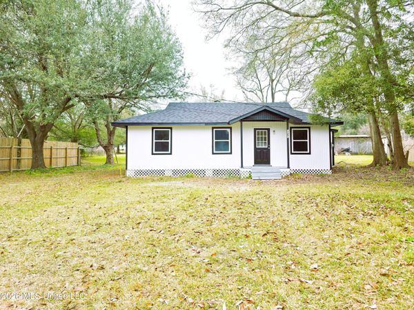 1101 Kell Avenue, Pascagoula, MS 39567
