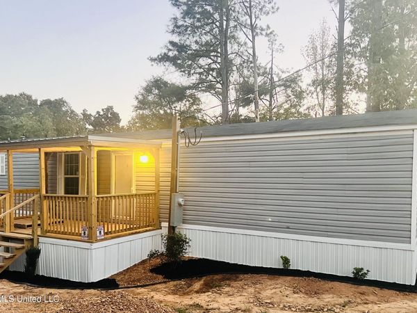 79 County Road 519, Como, MS 38619