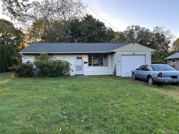 1056 Bay Shore , Bay Shore, NY 11706