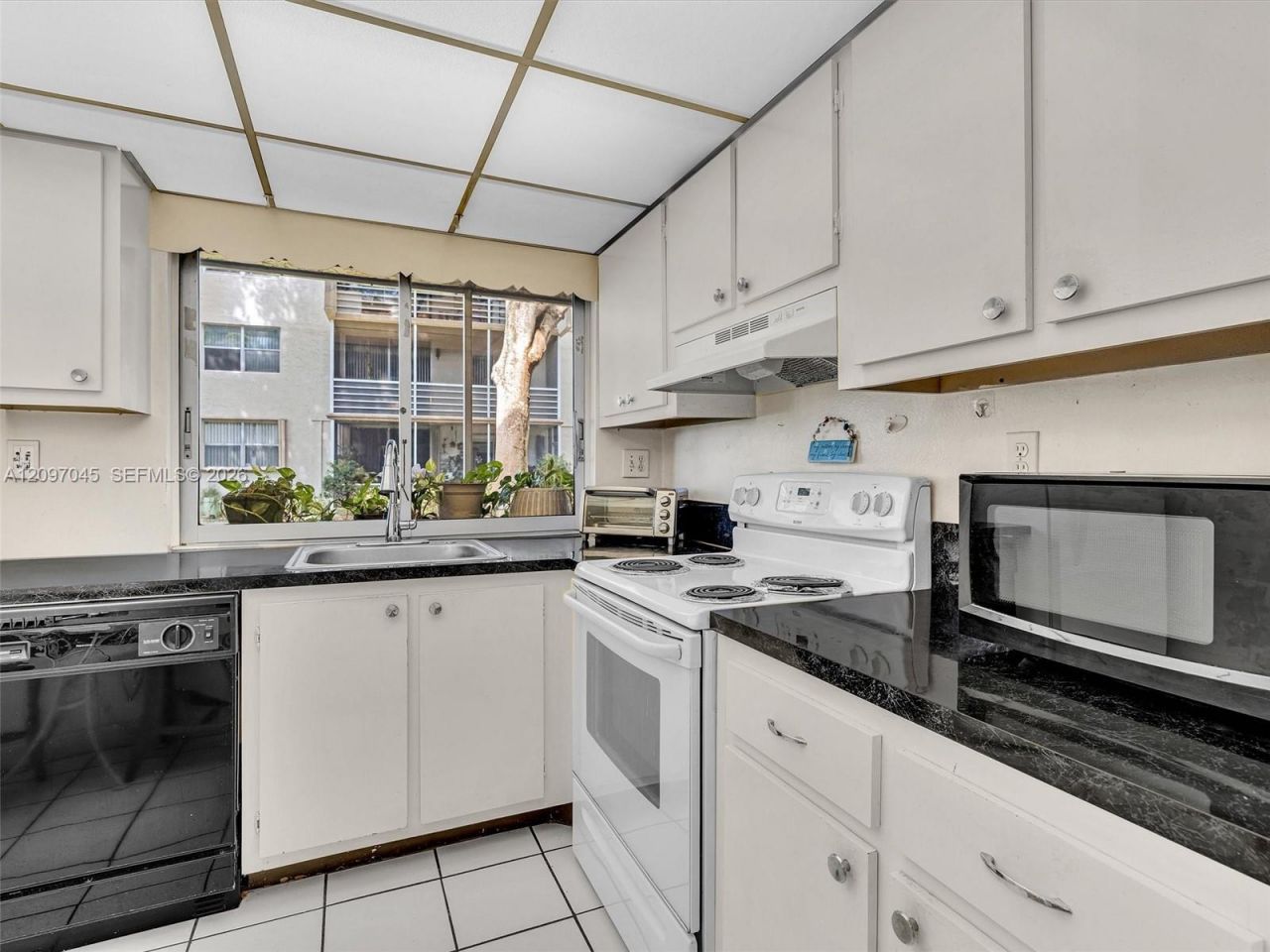 9360 Lime Bay Blvd , Unit 105, Tamarac, FL 33321 Photo