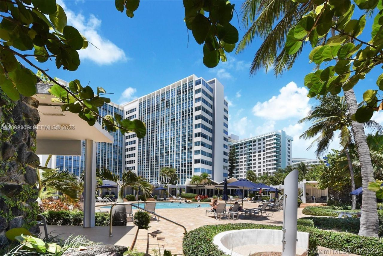 5055 Collins Ave , Unit CAB16, Miami Beach, FL 33140 Photo