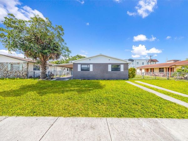 6172 SW 44th St , Unit 1, Davie, FL 33314