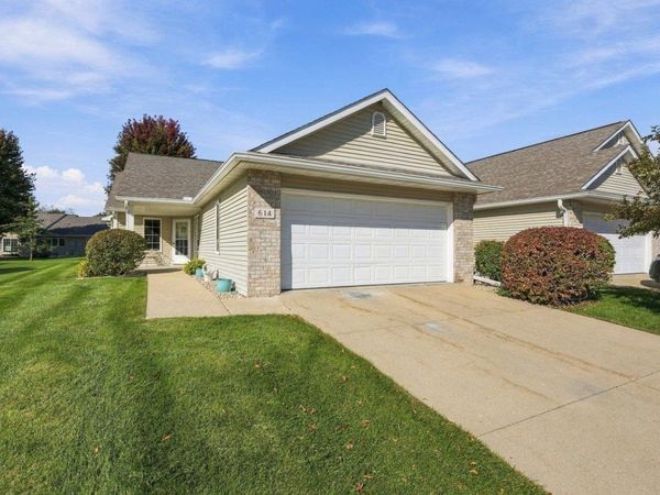 614 Springbrook Circle, Deforest, WI 53532