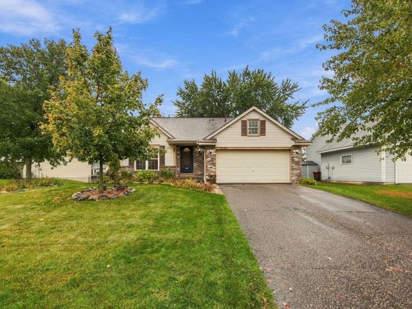 5386 Heath Avenue N, Oakdale, MN 55128