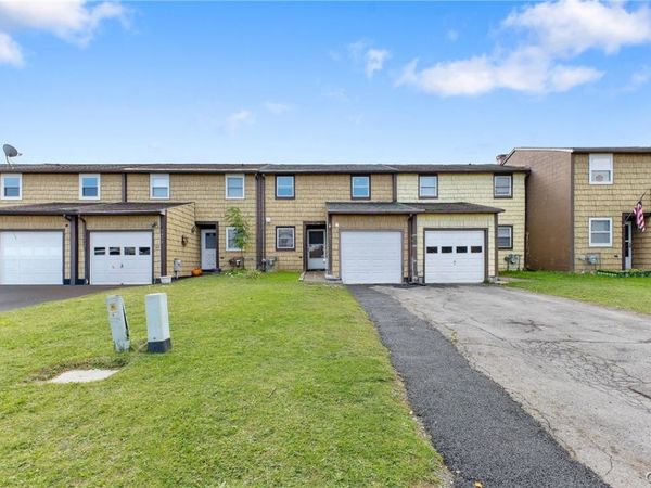 5477 Trastevere Road, Clay, NY 13041