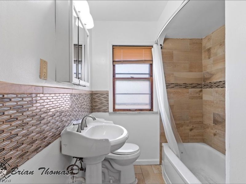 14357 Turney Road, Maple Heights, OH 44137 Photo 11