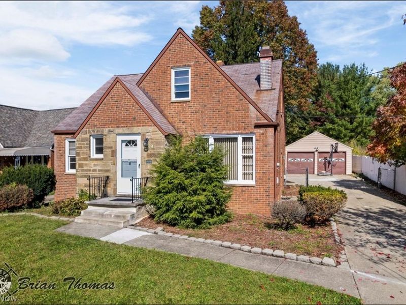 14357 Turney Road, Maple Heights, OH 44137 Photo 2