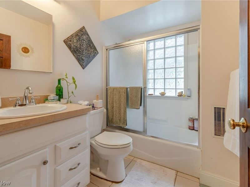 2192 Edgewood Road, Cleveland Heights, OH 44118 Photo 25