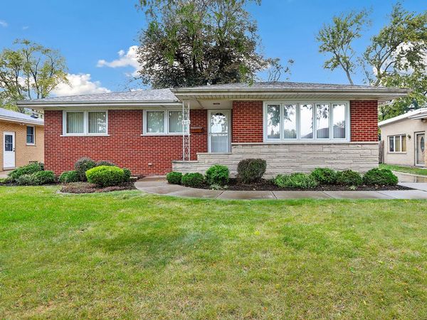 8112 Euclid Avenue , Munster, IN 46321