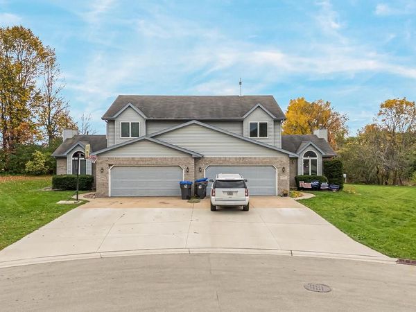W3216 WESTOWNE COURT, Appleton, WI 54915