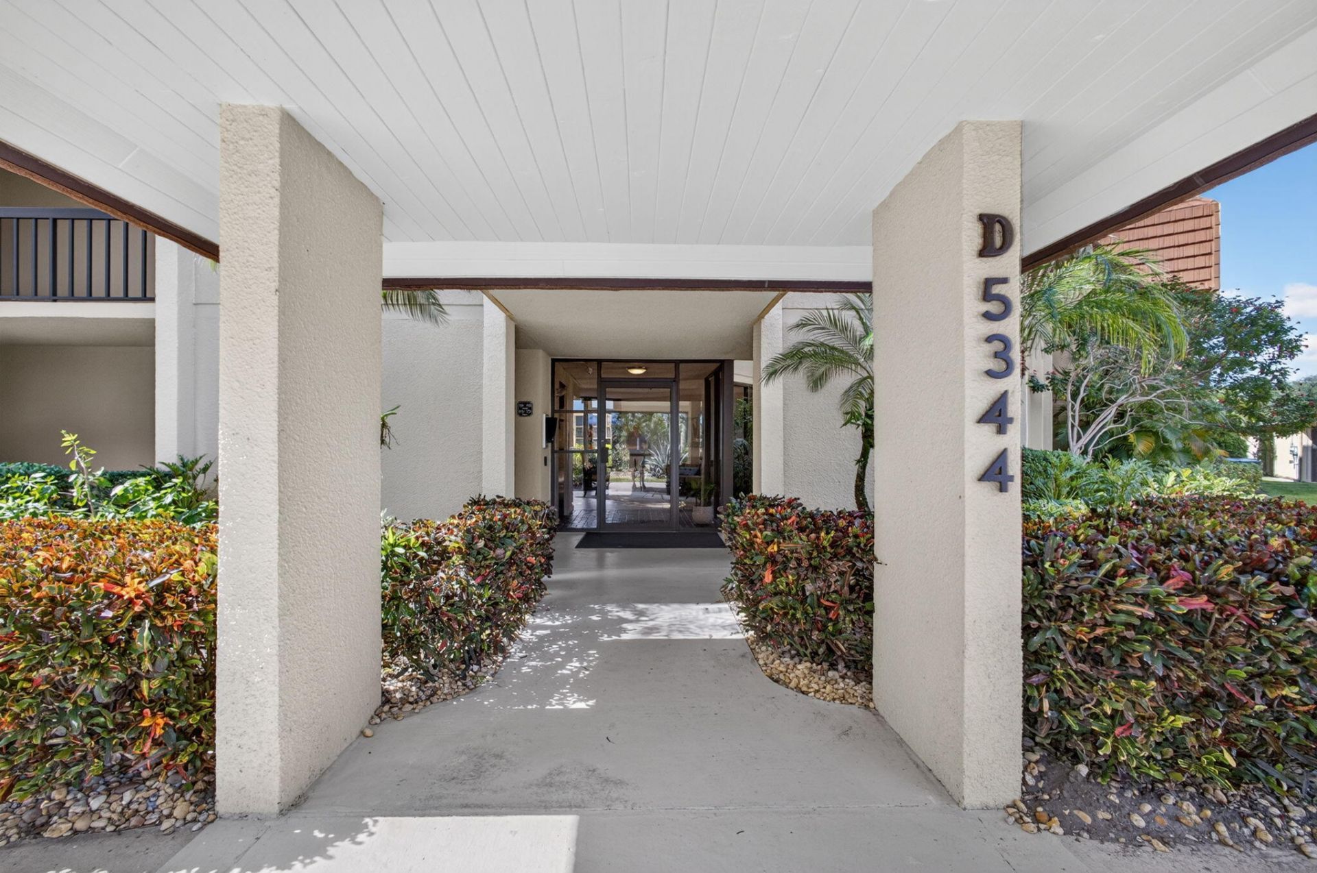 5344 Woodland Lakes Drive, Unit 225, Palm Beach Gardens, FL 33418 Photo