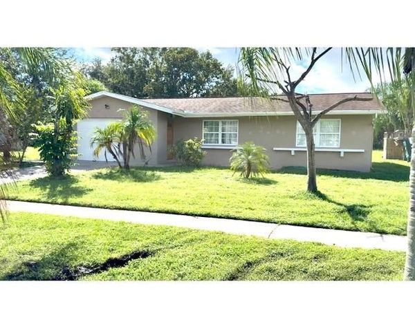 262 NE Brunson Court, Port St. Lucie, FL 34983