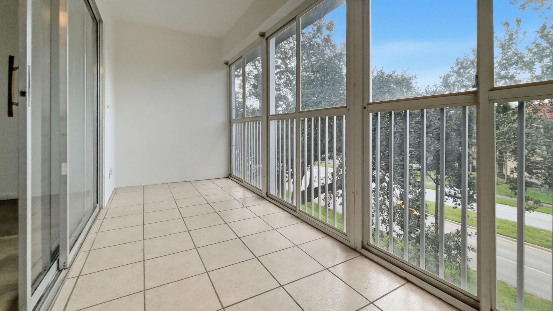 1000 SW 128th Terrace, Unit 410V, Pembroke Pines, FL 33027 Photo