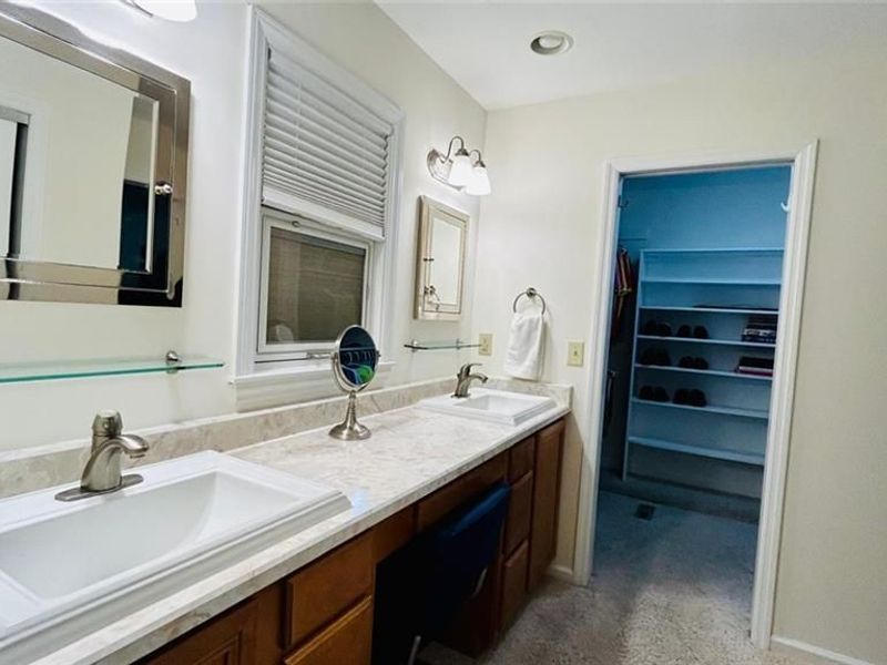5009 Ackerman Boulevard, Kettering, OH 45429 Photo 24
