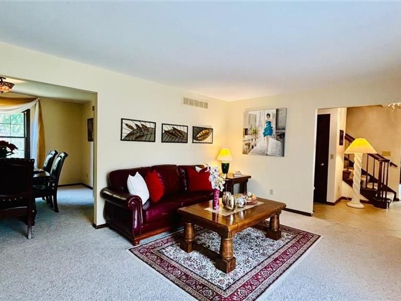 5009 Ackerman Boulevard, Kettering, OH 45429 Photo 5