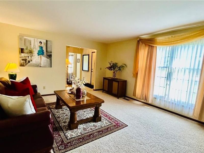 5009 Ackerman Boulevard, Kettering, OH 45429 Photo 6