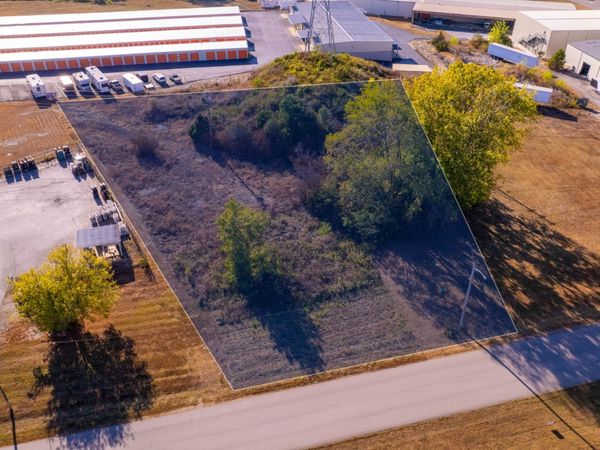 0 Tradewind Dr , Unit 2, Columbia, TN 38401