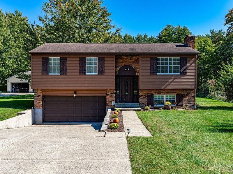 6172 Winding, Maineville, OH 45039 Photo 1