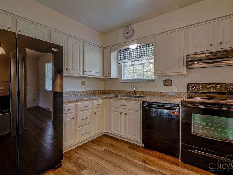 6172 Winding, Maineville, OH 45039 Photo 7