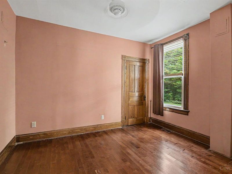 10402 Burlington Road, Springfield Township, OH 45231 Photo 10