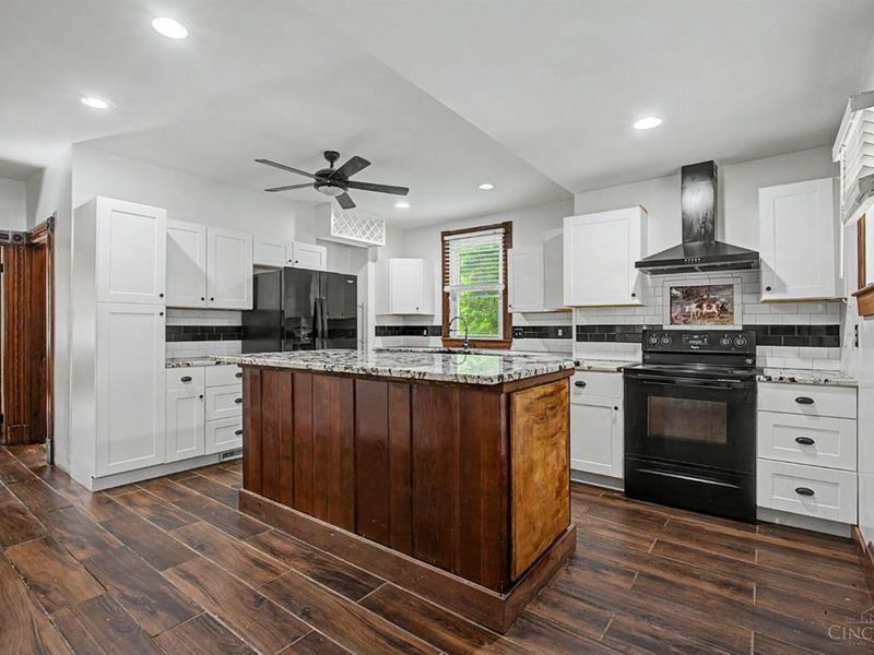 10402 Burlington Road, Springfield Township, OH 45231 Photo 15