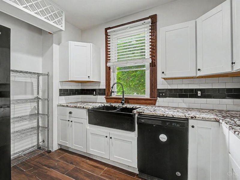 10402 Burlington Road, Springfield Township, OH 45231 Photo 18