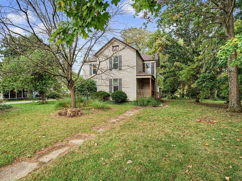 10402 Burlington Road, Springfield Township, OH 45231 Photo 2