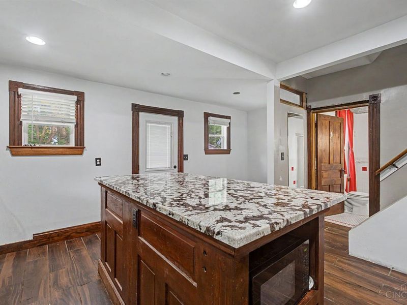 10402 Burlington Road, Springfield Township, OH 45231 Photo 22