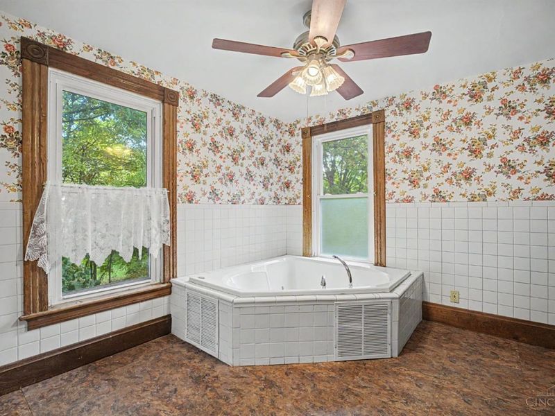 10402 Burlington Road, Springfield Township, OH 45231 Photo 27