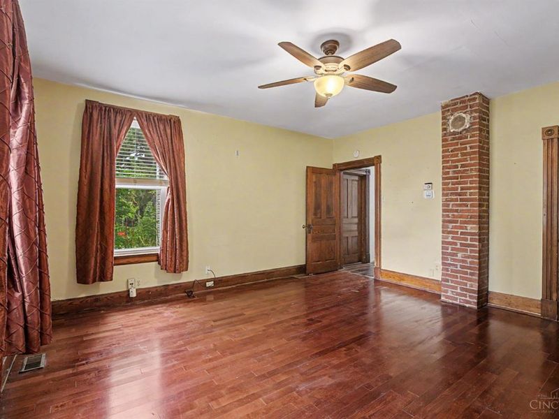 10402 Burlington Road, Springfield Township, OH 45231 Photo 8