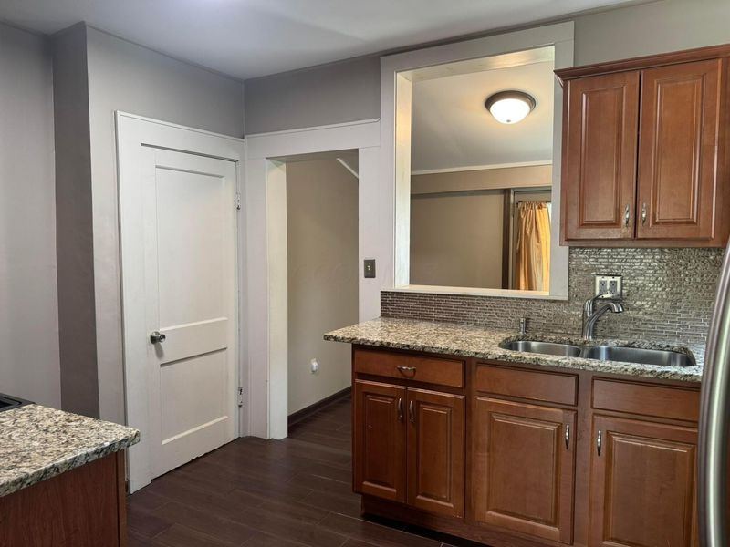 1480 E 24th Avenue , Columbus, OH 43211 Photo 14