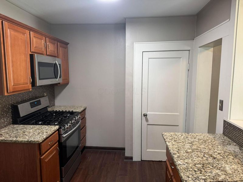 1480 E 24th Avenue , Columbus, OH 43211 Photo 16