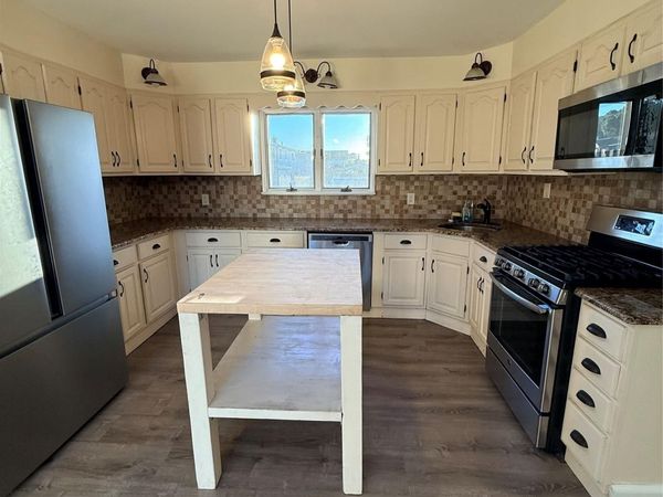 305 Nevada Street, North Lindenhurst, NY 11757