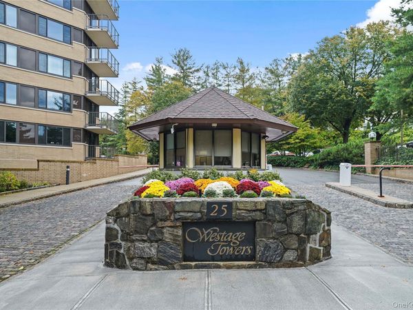 25 Rockledge Avenue, Unit 201W, White Plains, NY 10601