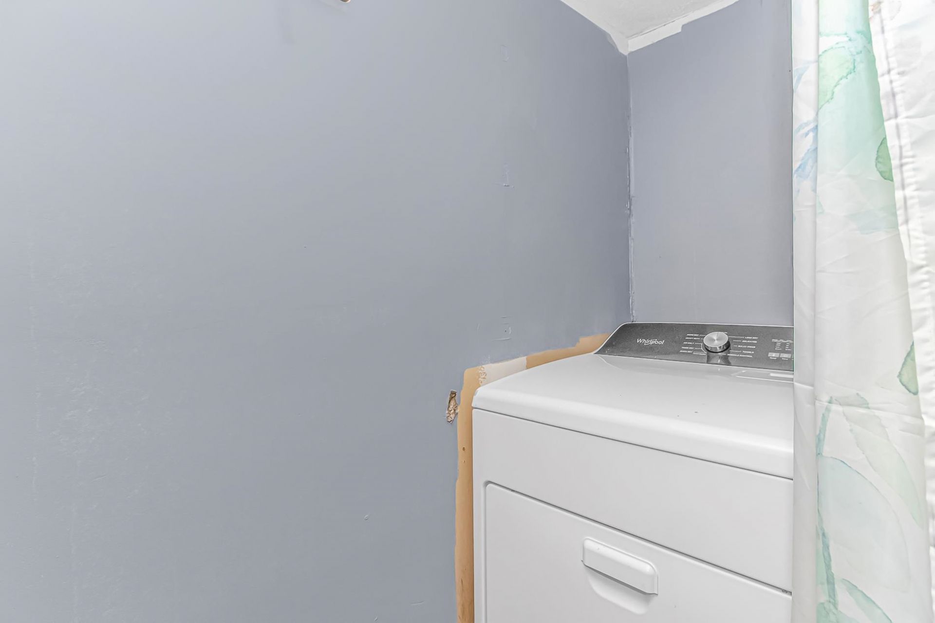 2444 Paris Ln.  Photo 10
