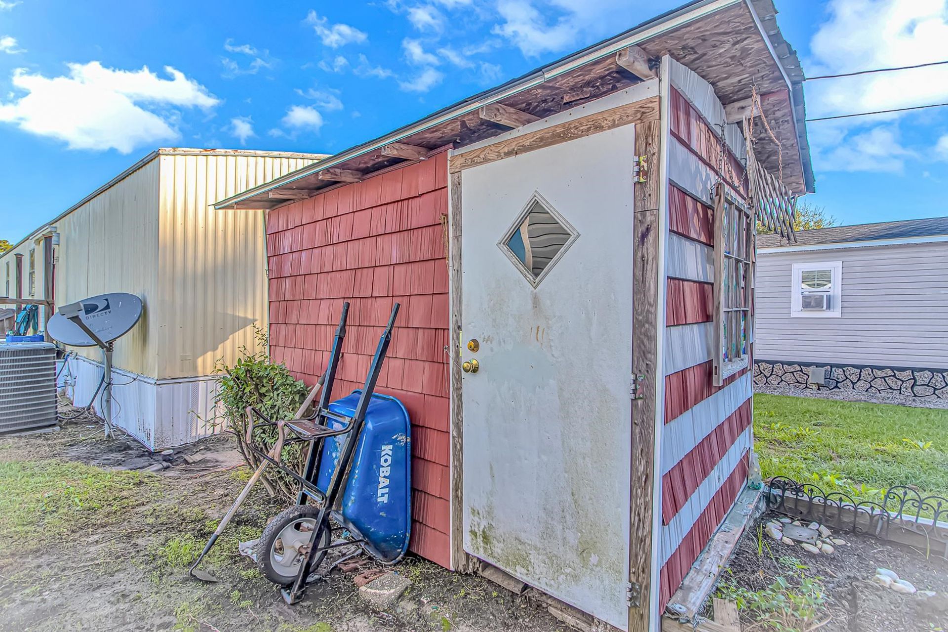 2444 Paris Ln.  Photo 27