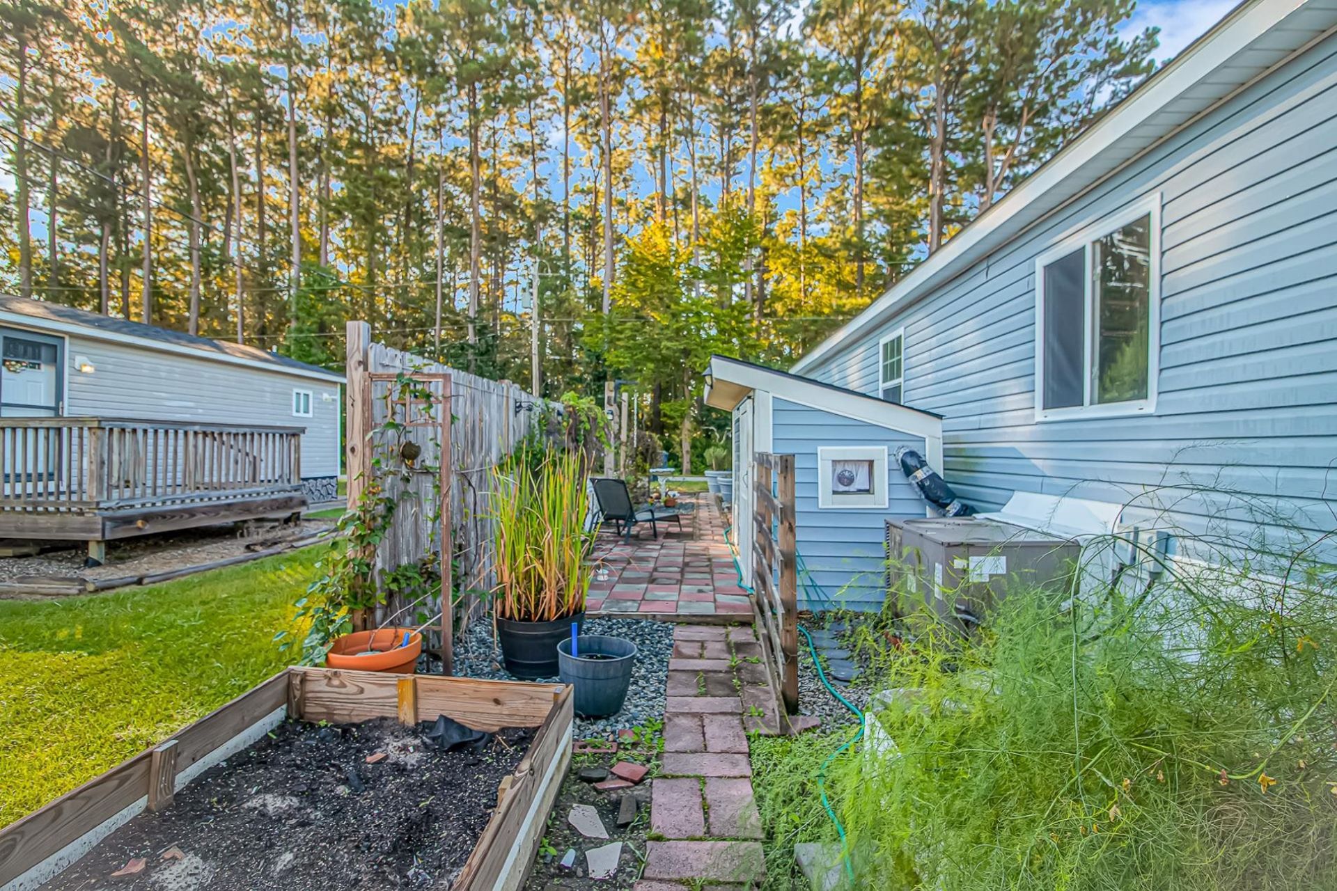 2444 Paris Ln.  Photo 29