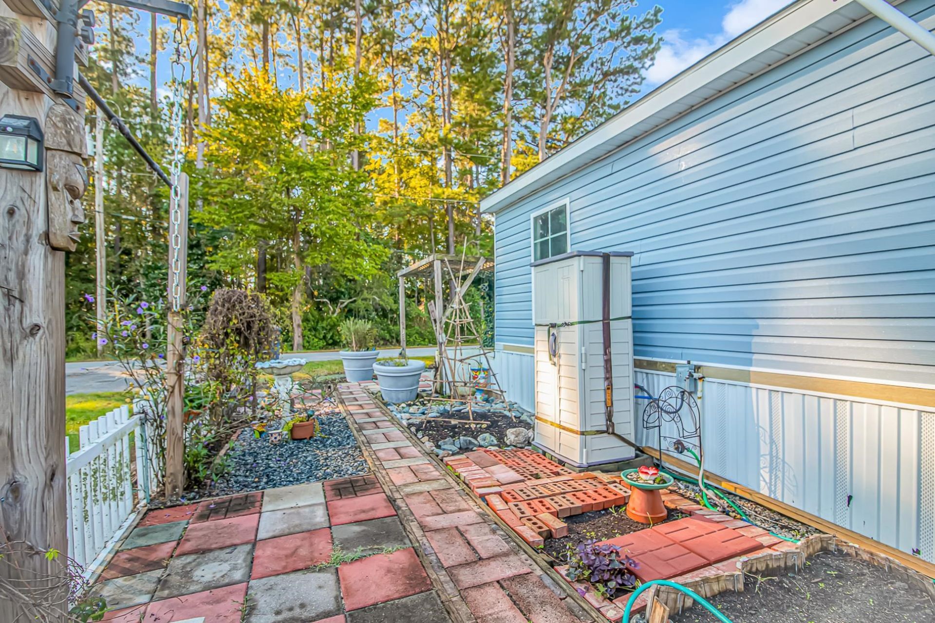 2444 Paris Ln.  Photo 30